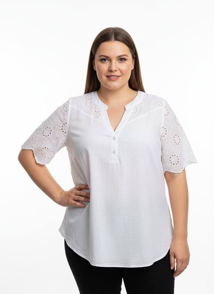 Picture of PLUS SIZE TOP W/ CUT OUT